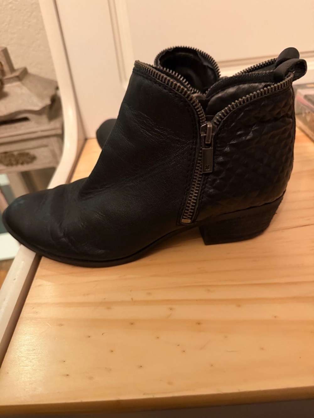 Lucky Brand Bartalino women's size 6.5M quilted black leather double zip Boots - Picture 5 of 5